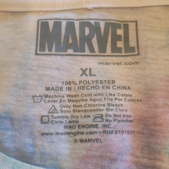 Marvel T Shirt Size Medium All Over Print Avengers Comic Heros Superheros - Picture 7 of 7